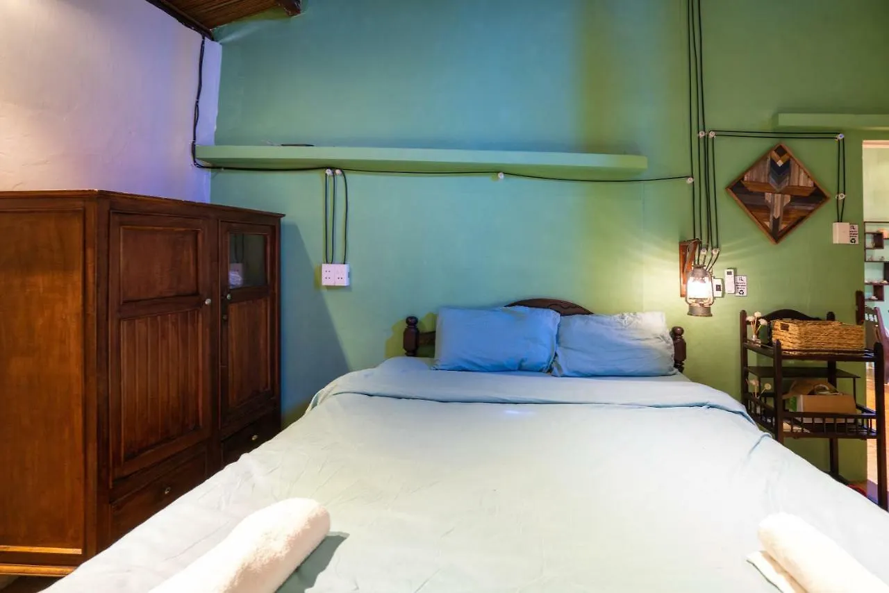 Little Nap Homestay Хойан