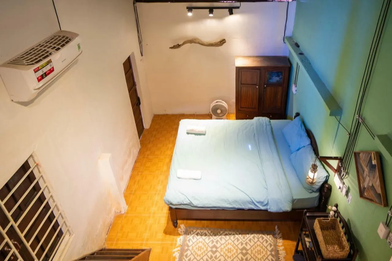 Little Nap Homestay Хойан