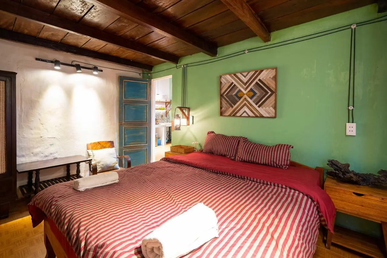 Little Nap Homestay Хойан