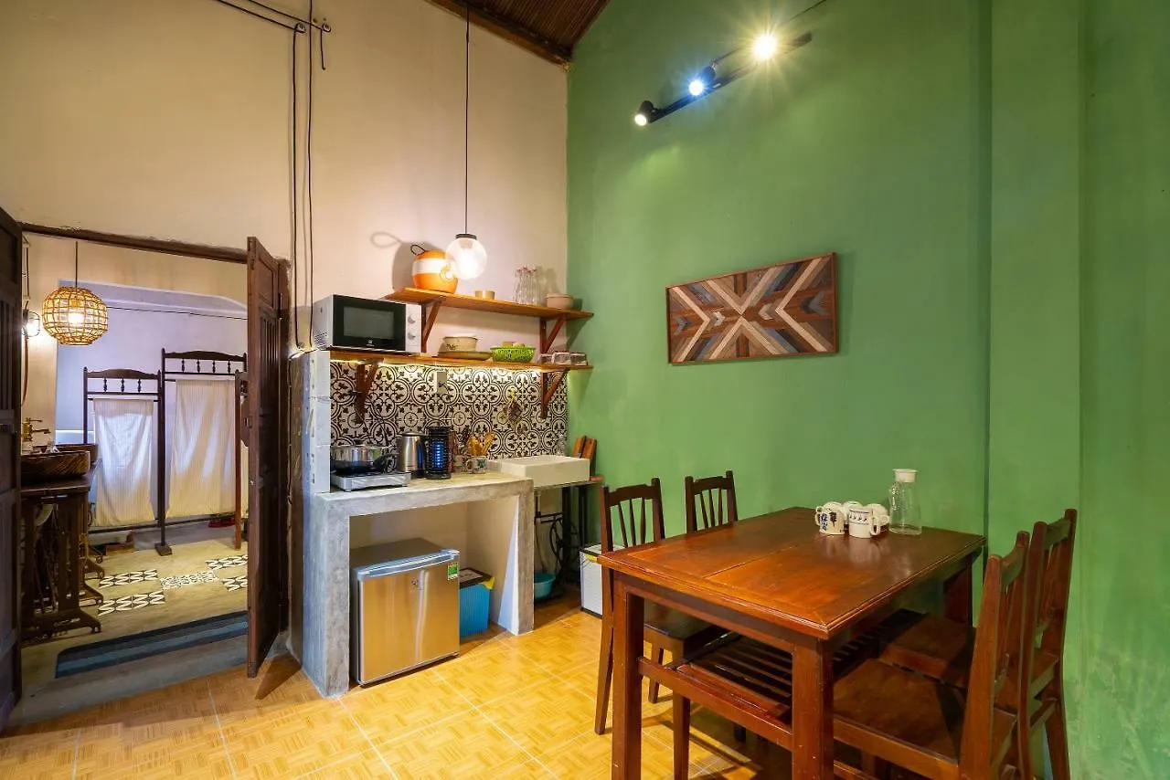 Little Nap Homestay Хойан
